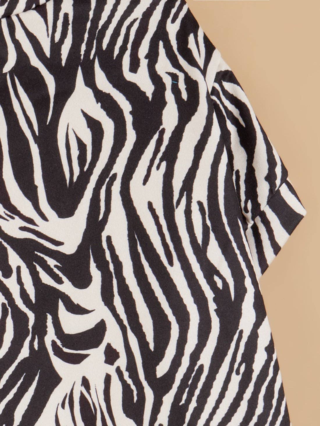 Ozzie - Zebra Print Dog T-Shirt: Black / L